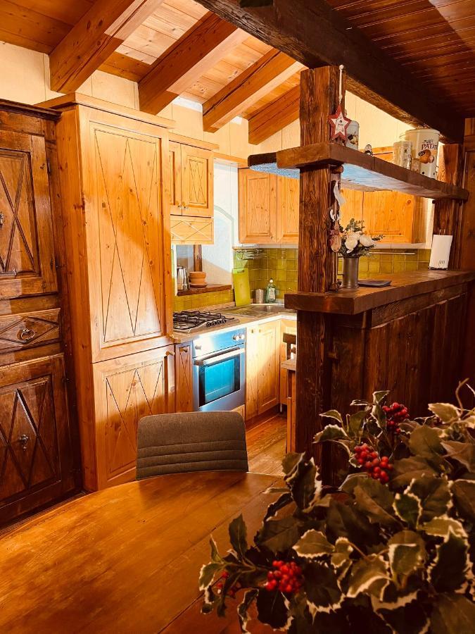 Chalet Blanc "Coeur Sapin" Courmayeur Exteriör bild